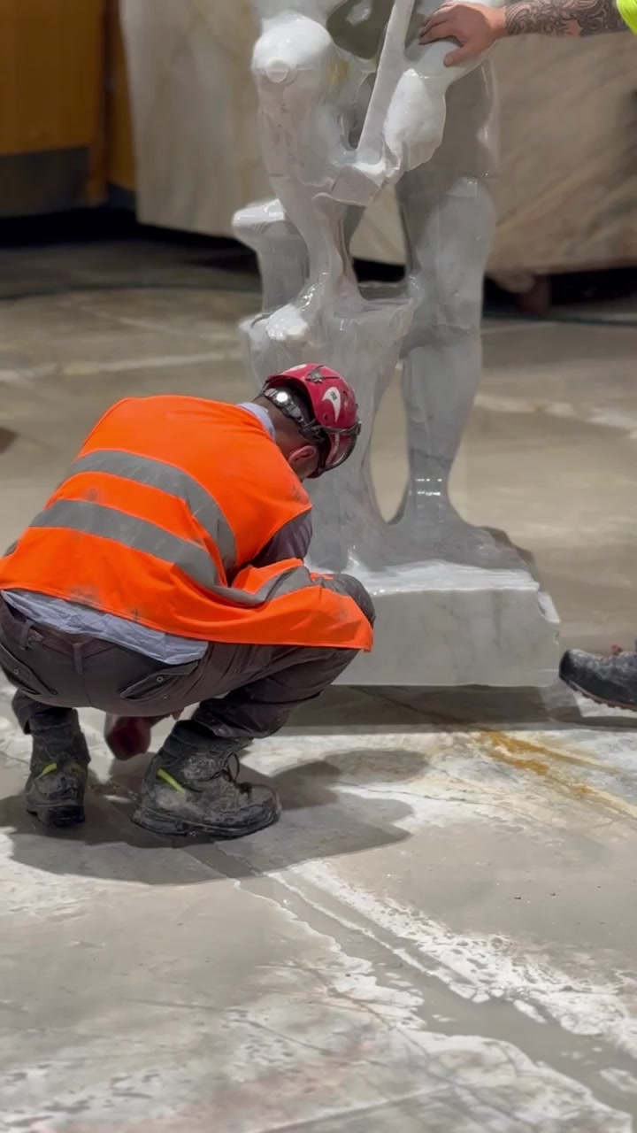 Video WhatsApp 2025-09-23 ore 17.07.40_f75fe52e.mp4